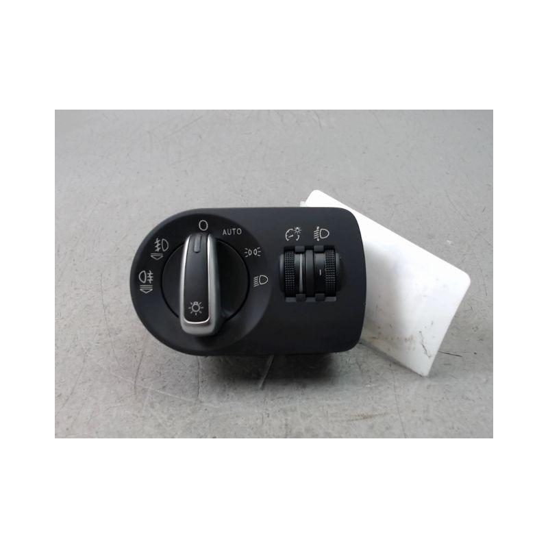 INTERIEUR COMMANDE PHARES AUDI Q3