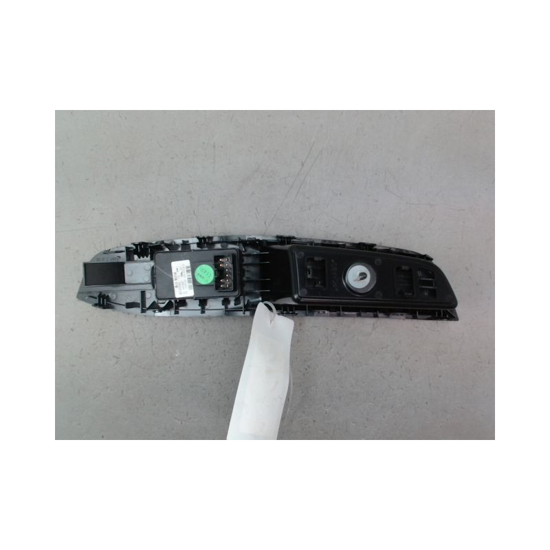 COMMANDE LEVE-GLACE PORTE AVD M.G. ZS