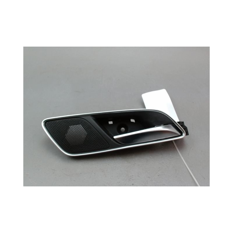 POIGNEE INTERIEURE PORTE ARRIERE DROIT M.G. MARVEL R