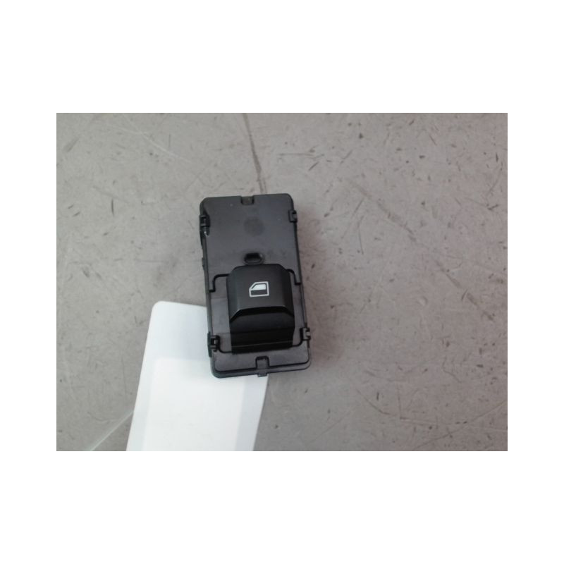 COMMANDE LEVE-GLACE PORTE AVD M.G. MG4