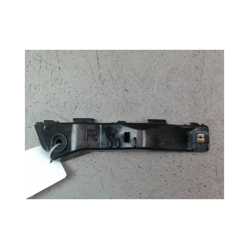 SUPPORT PARE-CHOC AVD KIA CARENS 2002-