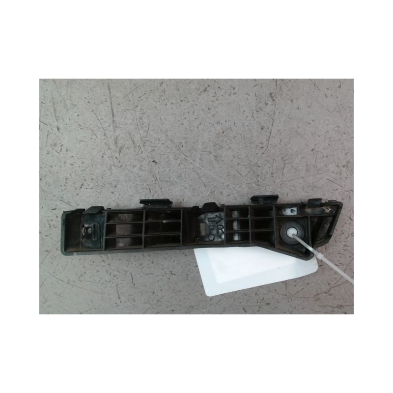 SUPPORT PARE-CHOC AVD KIA CARENS 2002-