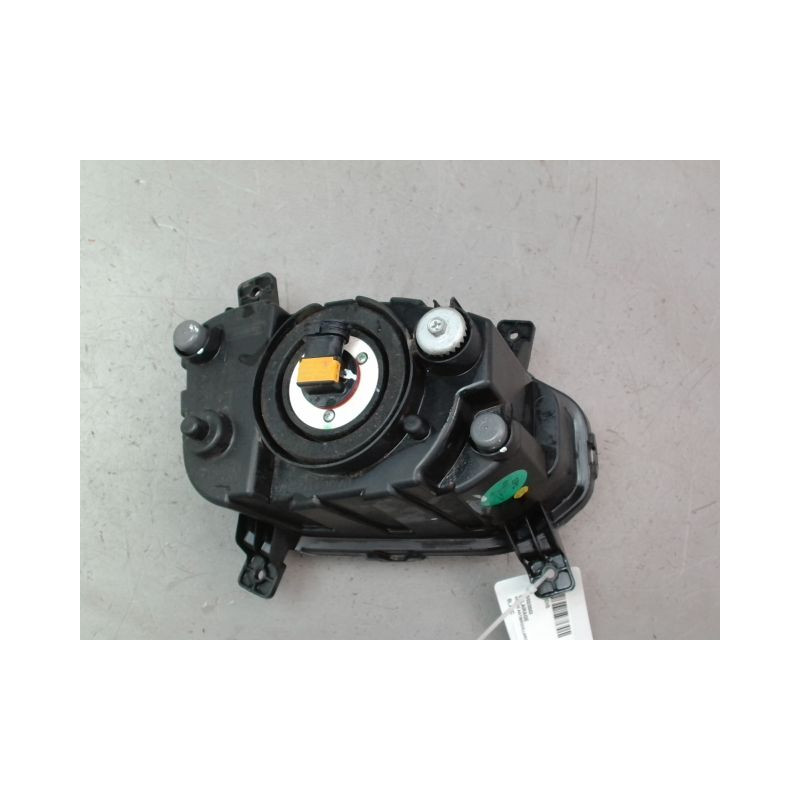 PHARE ANTIBROUILLARD AVANT GAUCHE M.G. EHS