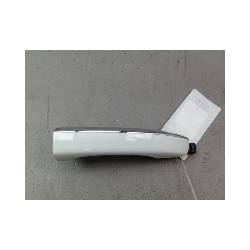 POIGNEE EXTERIEURE PORTE ARRIERE DROIT M.G. EHS