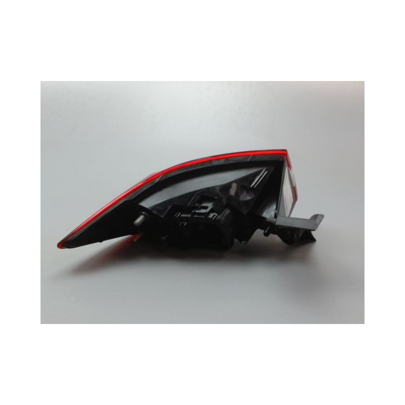 FEU ARRIERE DROIT RENAULT CLIO IV Phase 1 2012-...