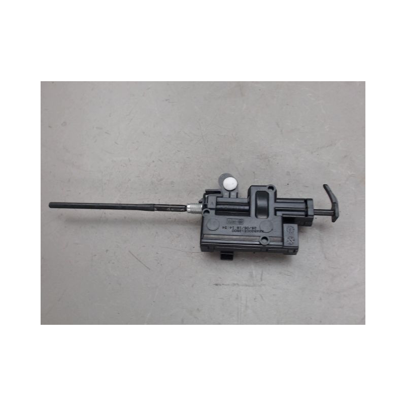 ACTIONNEUR TRAPPE CARBURANT RENAULT CLIO