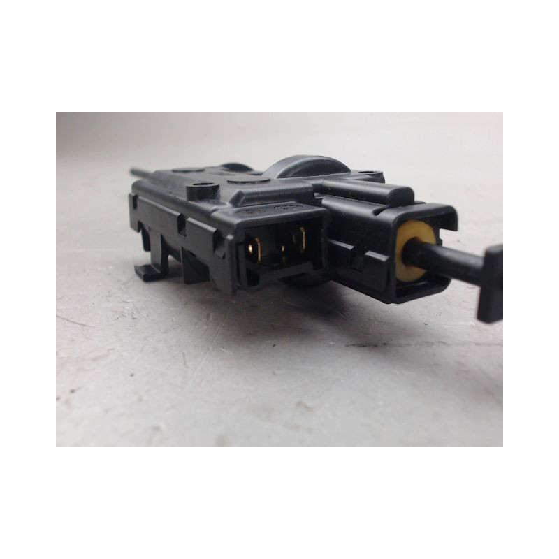 ACTIONNEUR TRAPPE CARBURANT RENAULT CLIO