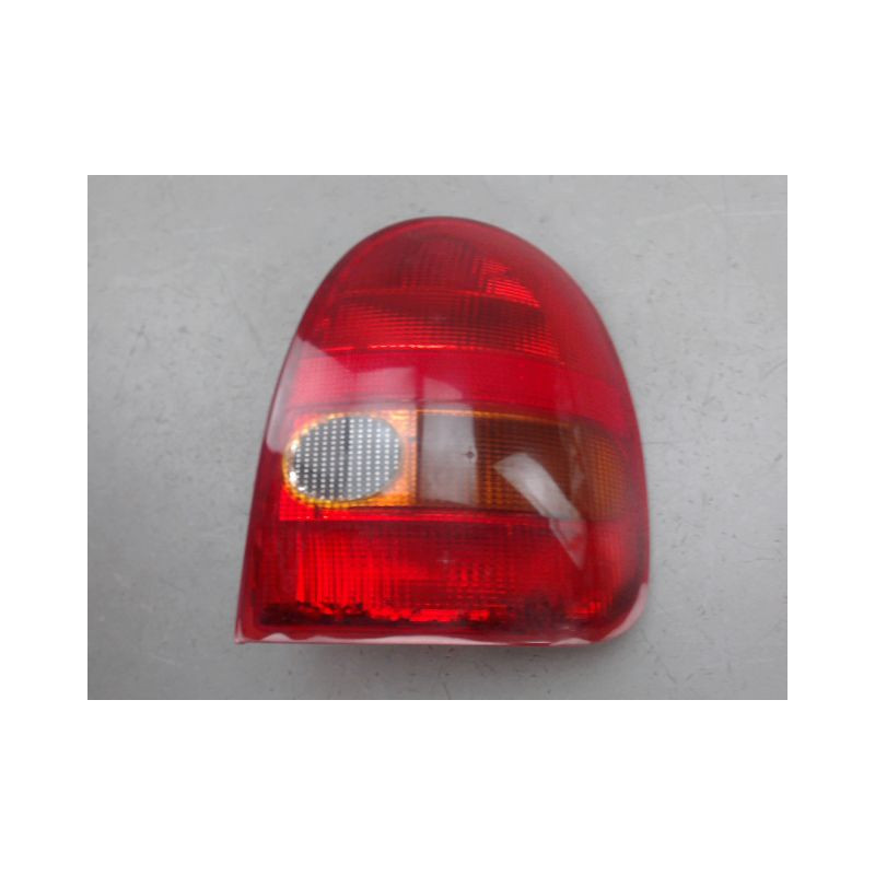 FEU ARRIERE DROIT OPEL CORSA