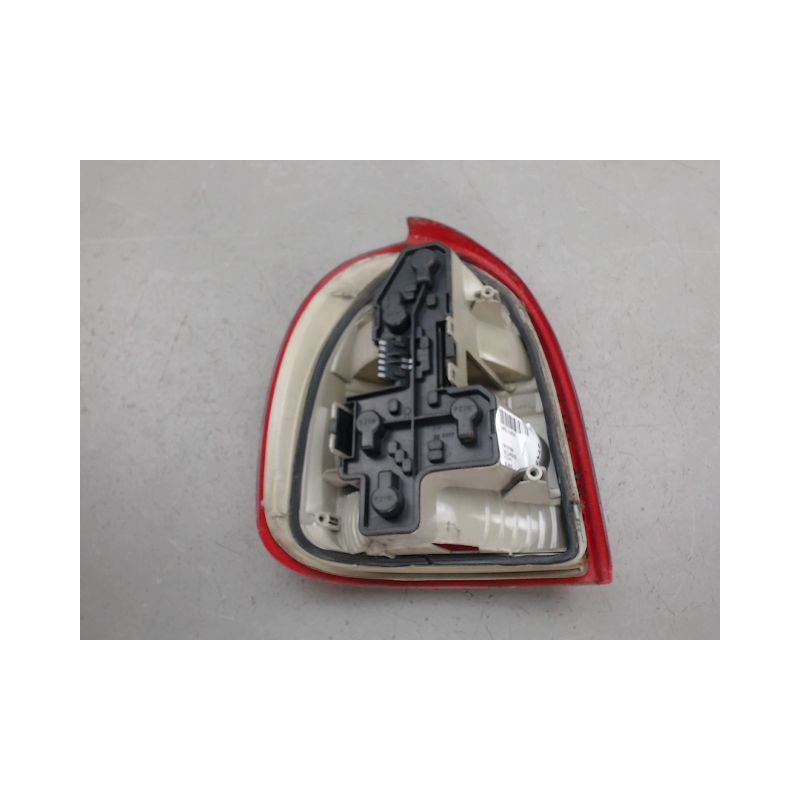 FEU ARRIERE DROIT OPEL CORSA