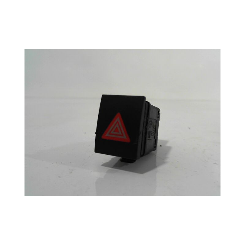 BOUTON DE WARNING VOLKSWAGEN POLO 02-05