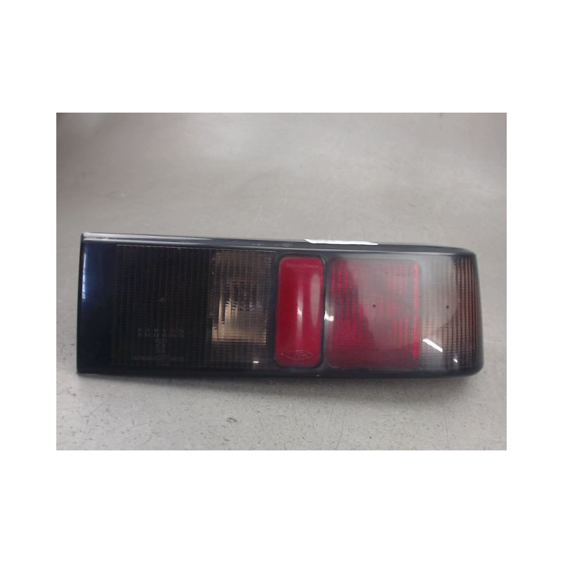 FEU ARRIERE DROIT FORD SIERRA