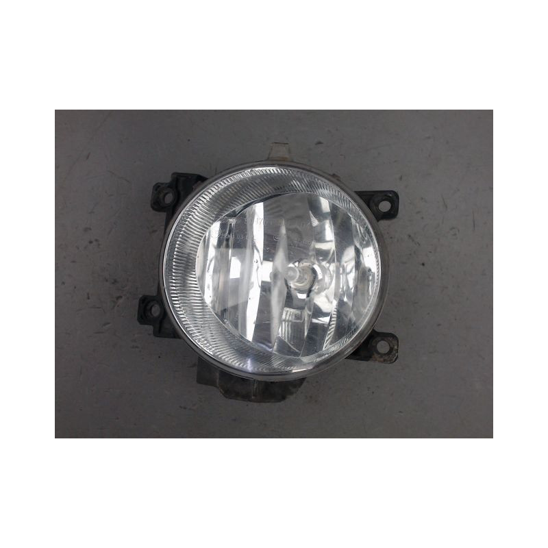 PHARE ANTIBROUILLARD AVANT GAUCHE TOYOTA RAV4