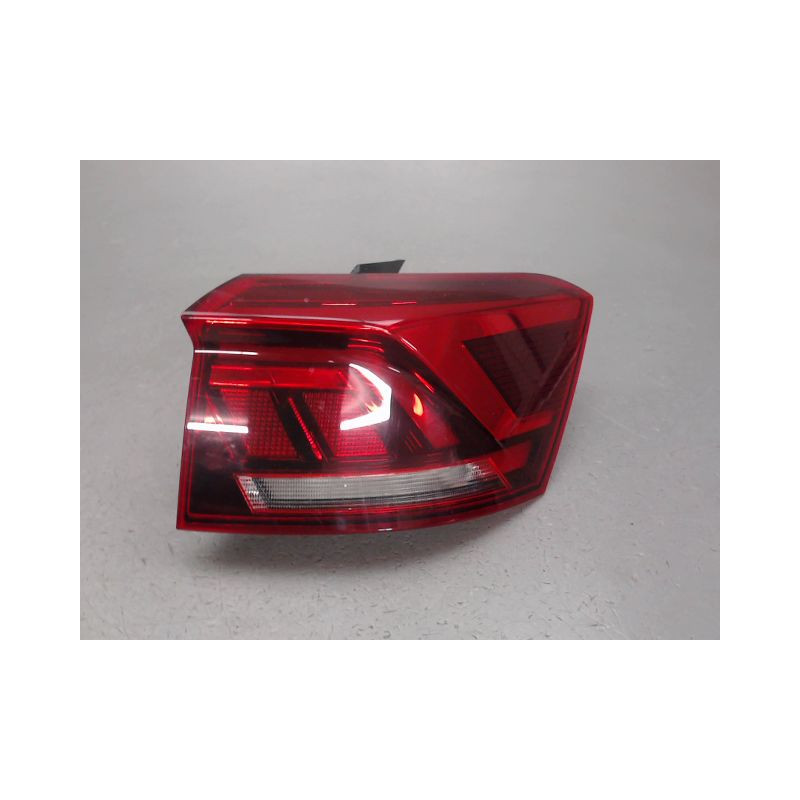 FEU ARRIERE DROIT VOLKSWAGEN T-ROC