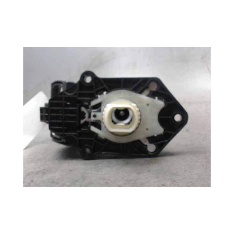 TREUIL DE ROUE DE SECOURS RENAULT CLIO