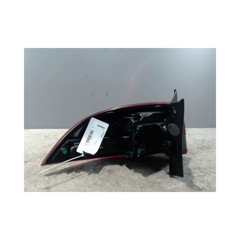 FEU ARRIERE DROIT RENAULT CLIO IV