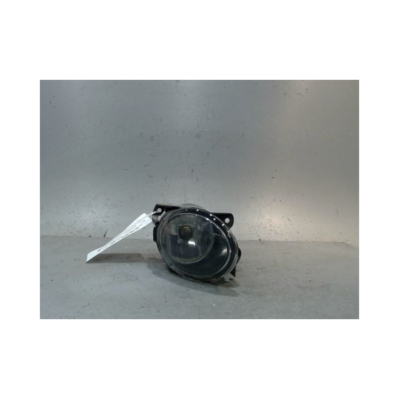 PHARE ANTIBROUILLARD AVANT DROIT VOLKSWAGEN PASSAT