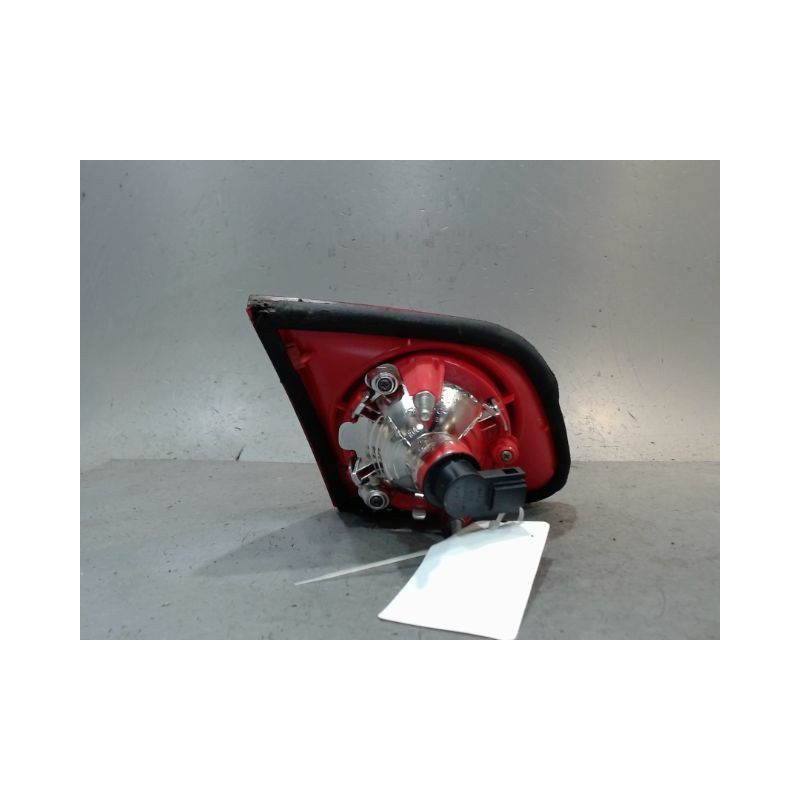FEU ARRIERE INTERIEUR DROIT VOLKSWAGEN PASSAT