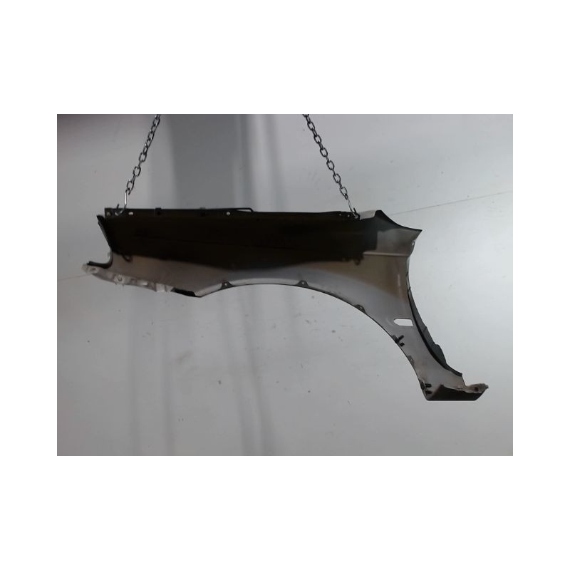 AILE AVANT DROIT TOYOTA AVENSIS -2000
