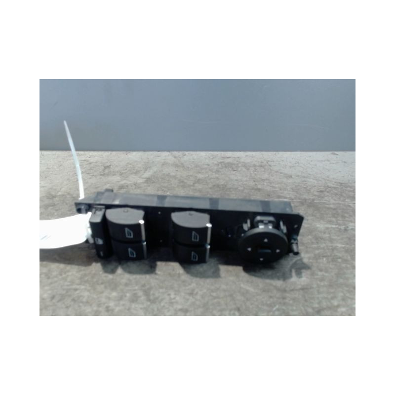 COMMANDE LEVE-GLACE PORTE AVG FORD KUGA