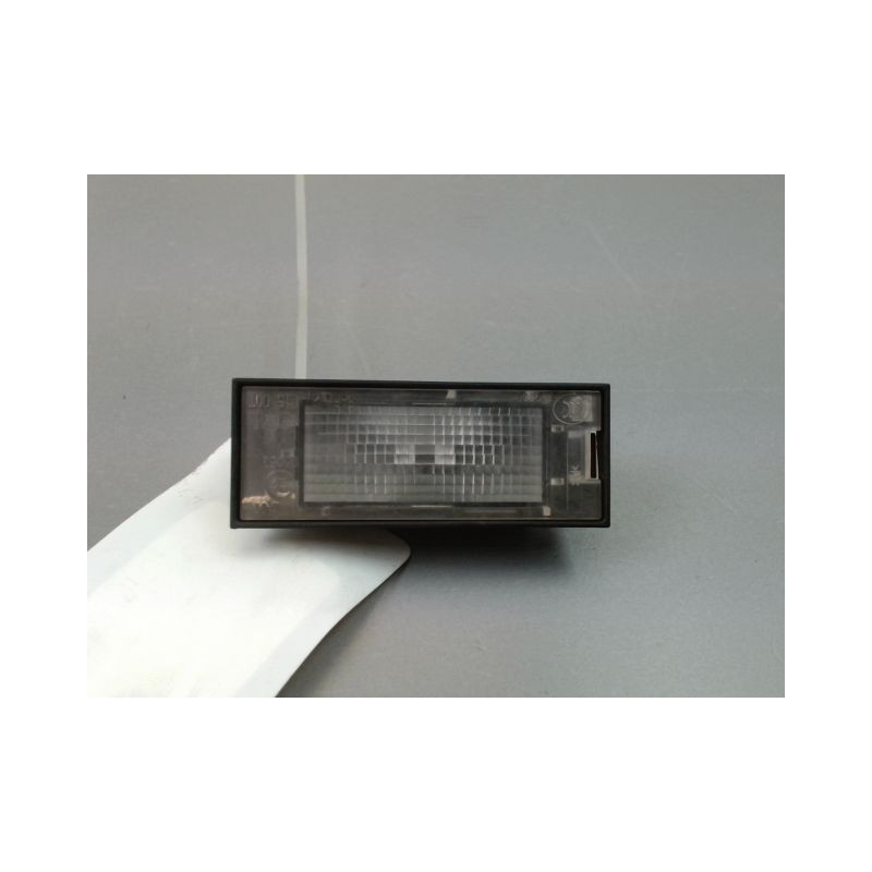 ECLAIREUR PLAQUE DE POLICE GAUCHE RENAULT MEGANE IV PHASE 1 2015-