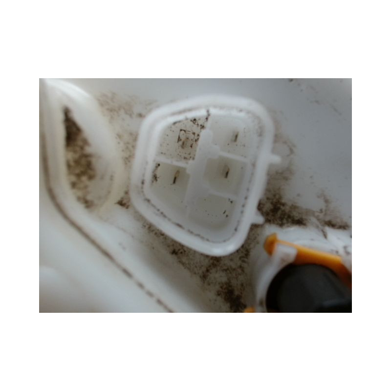 POMPE CARBURANT IMMERGEE TOYOTA YARIS