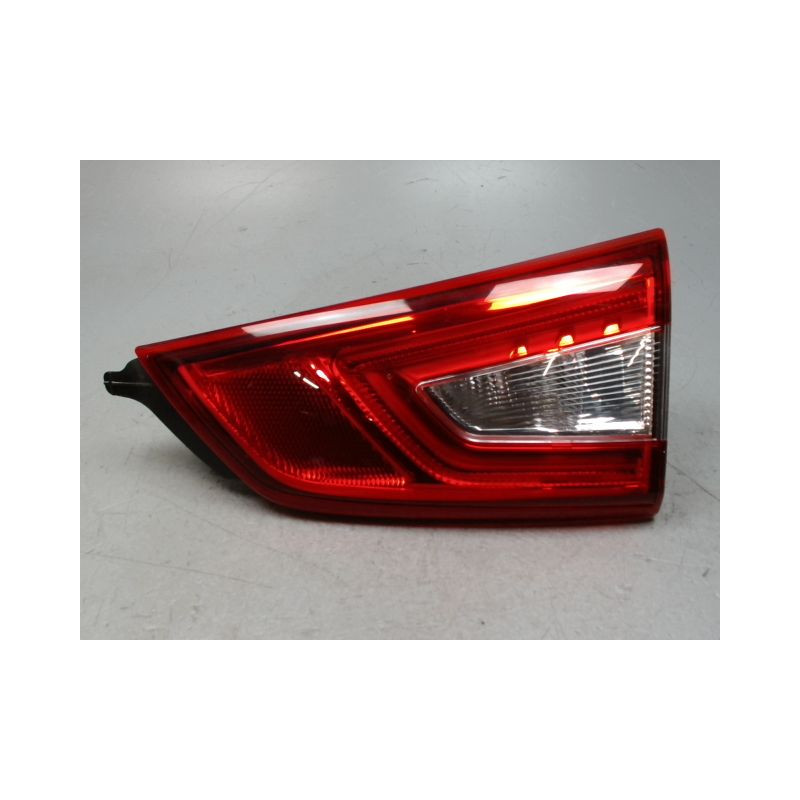 FEU ARRIERE INTERIEUR DROIT NISSAN QASHQAI