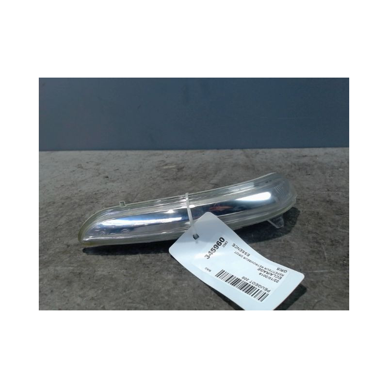 REPETITEUR RETROVISEUR DROIT PEUGEOT 208