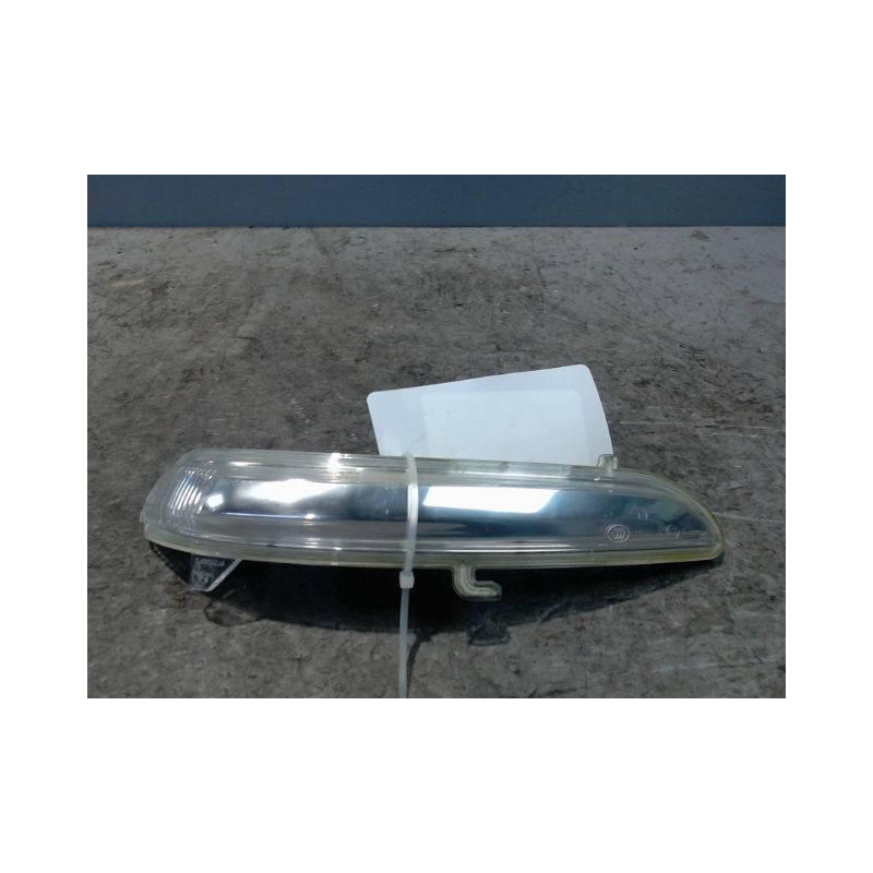 REPETITEUR RETROVISEUR GAUCHE PEUGEOT 208