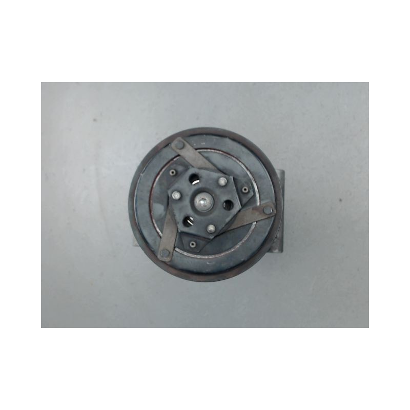 COMPRESSEUR AIR CONDITIONNE RENAULT MEGANE