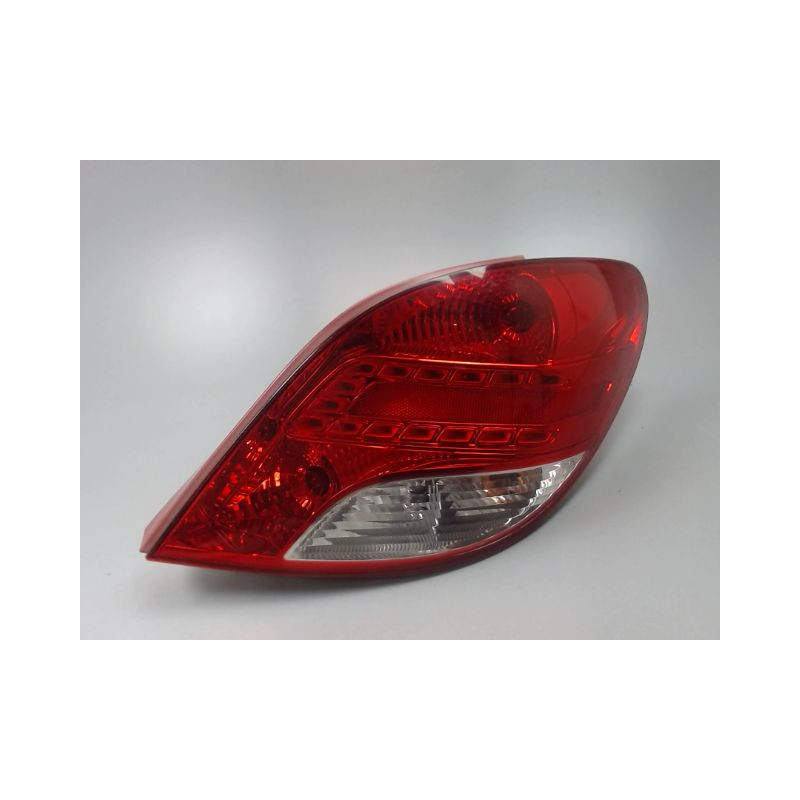 FEU ARRIERE DROIT PEUGEOT 207 2006-2013