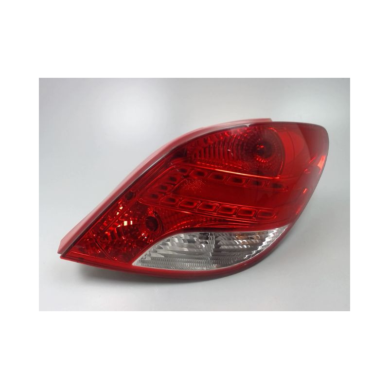 FEU ARRIERE DROIT PEUGEOT 207 2006-2013