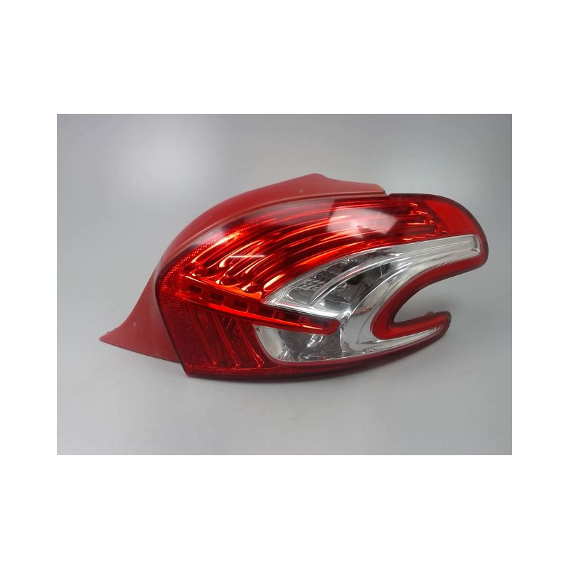 FEU ARRIERE DROIT PEUGEOT 208 Phase 1 2012-...