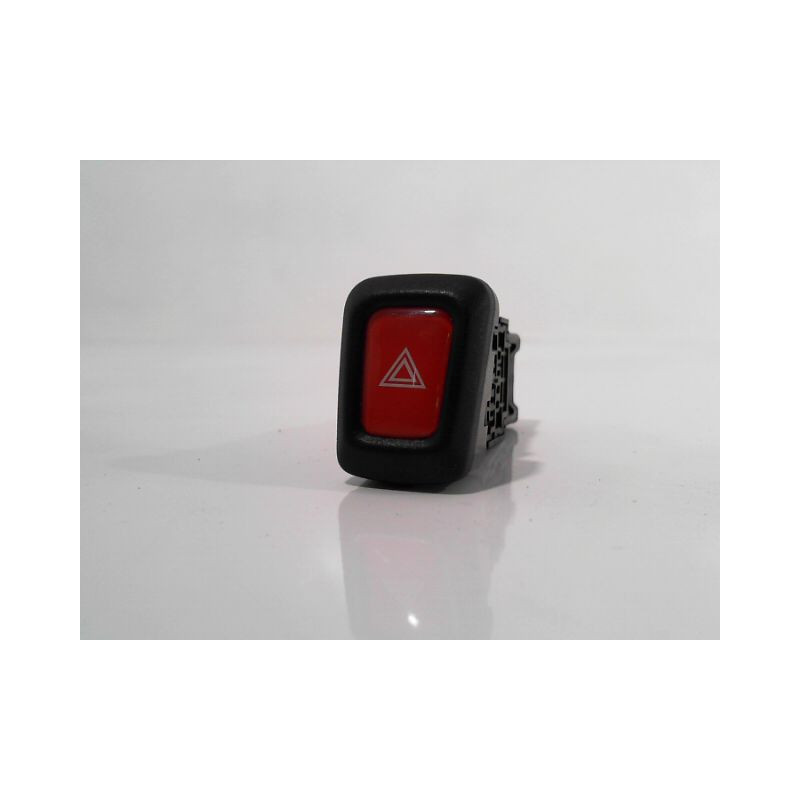 BOUTON DE WARNING NISSAN ALMERA 2002-