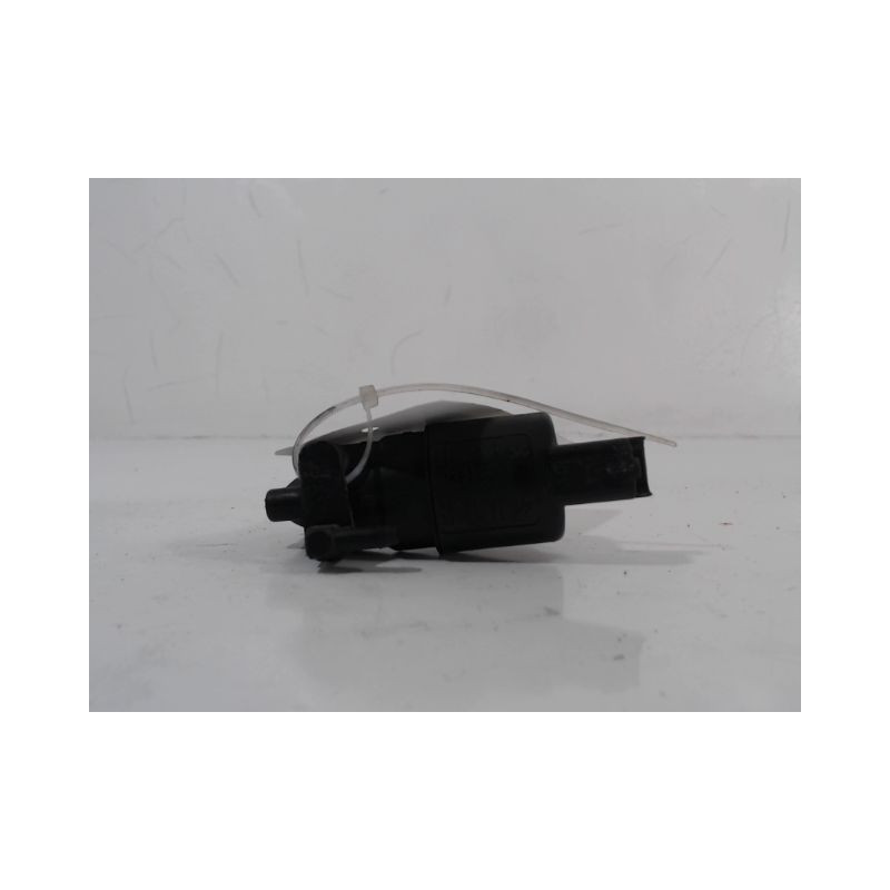 POMPE LAVE-GLACE AVANT TOYOTA AYGO