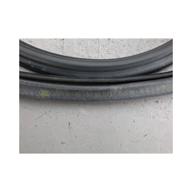 JOINT PORTE AVANT DROIT AUDI A4