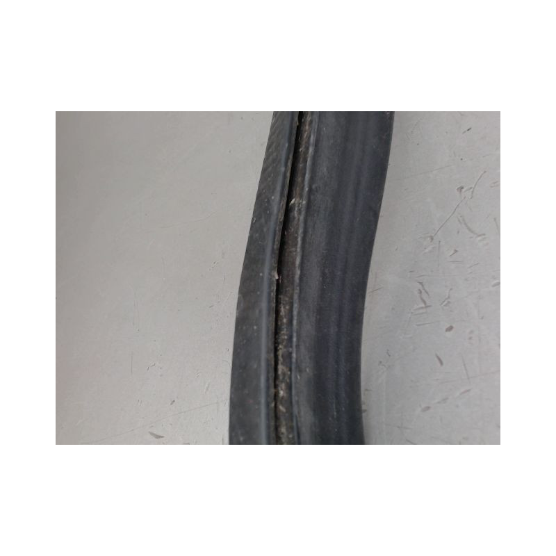 JOINT CAPOT MERCEDES GLA