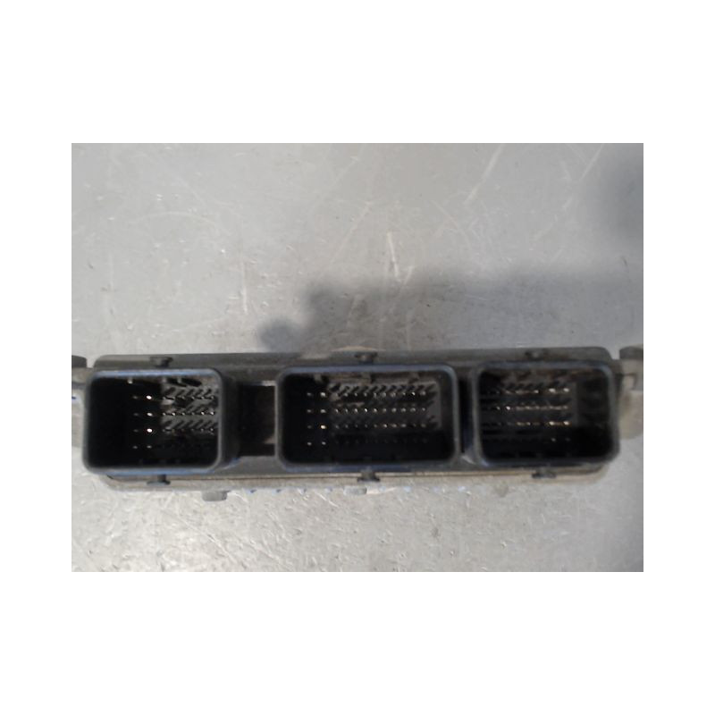 CALCULATEUR MOTEUR PEUGEOT 107