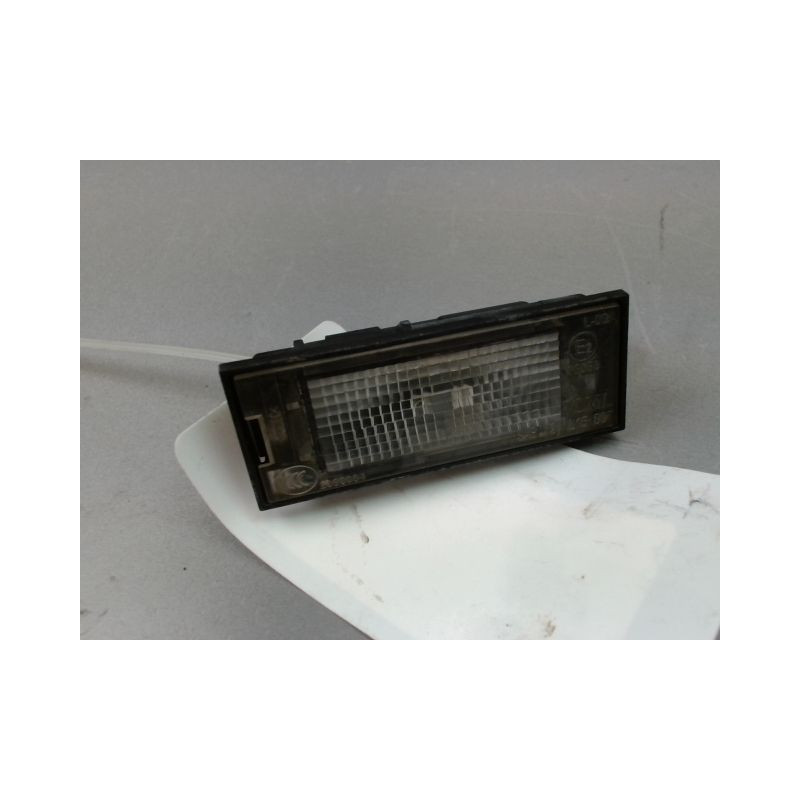 ECLAIREUR PLAQUE DE POLICE GAUCHE RENAULT MEGANE IV PHASE 1 2015-