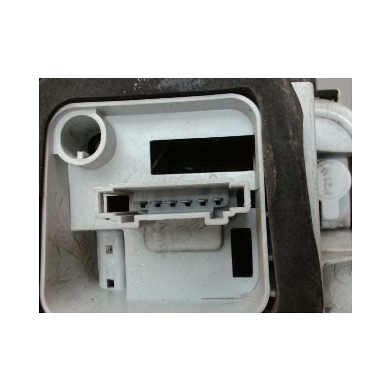 FEU ARRIERE DROIT VOLKSWAGEN POLO V 2009-...