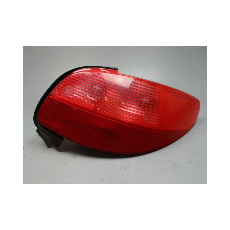 FEU ARRIERE DROIT PEUGEOT 206 CC 2000-2007