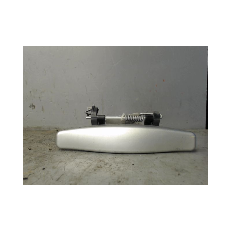 POIGNEE EXTERIEURE PORTE AVANT GAUCHE DACIA SANDERO