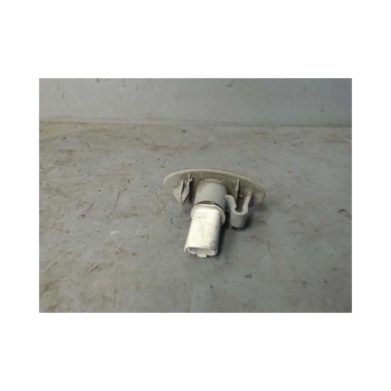 REPETITEUR AILE DROIT PEUGEOT 407