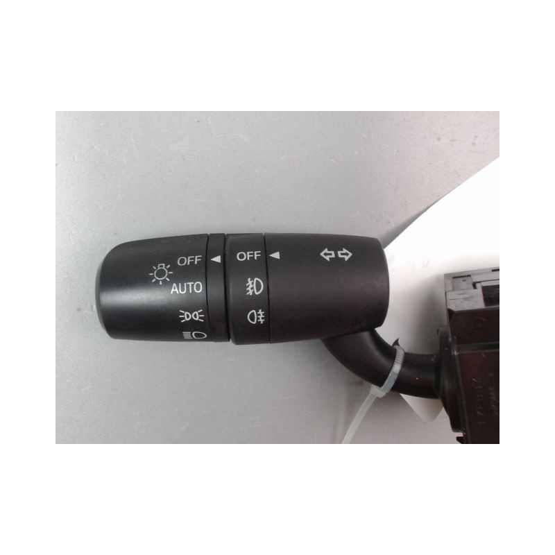 COMMANDE ECLAIRAGE MAZDA 3