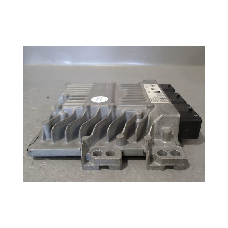 CALCULATEUR MOTEUR NISSAN QASHQAI PH2 10-14