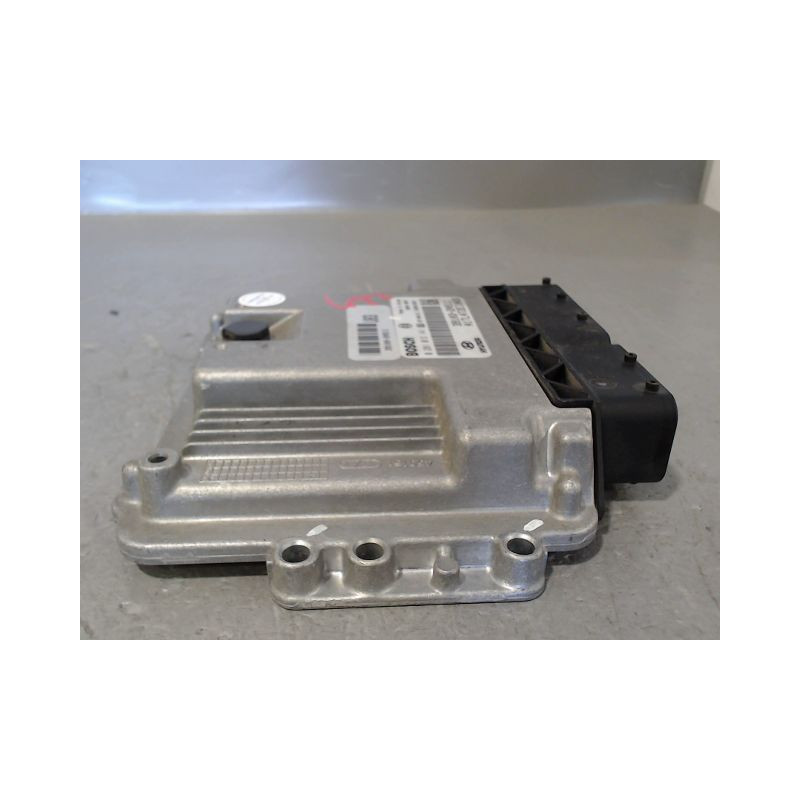 CALCULATEUR MOTEUR HYUNDAI GETZ 05-10