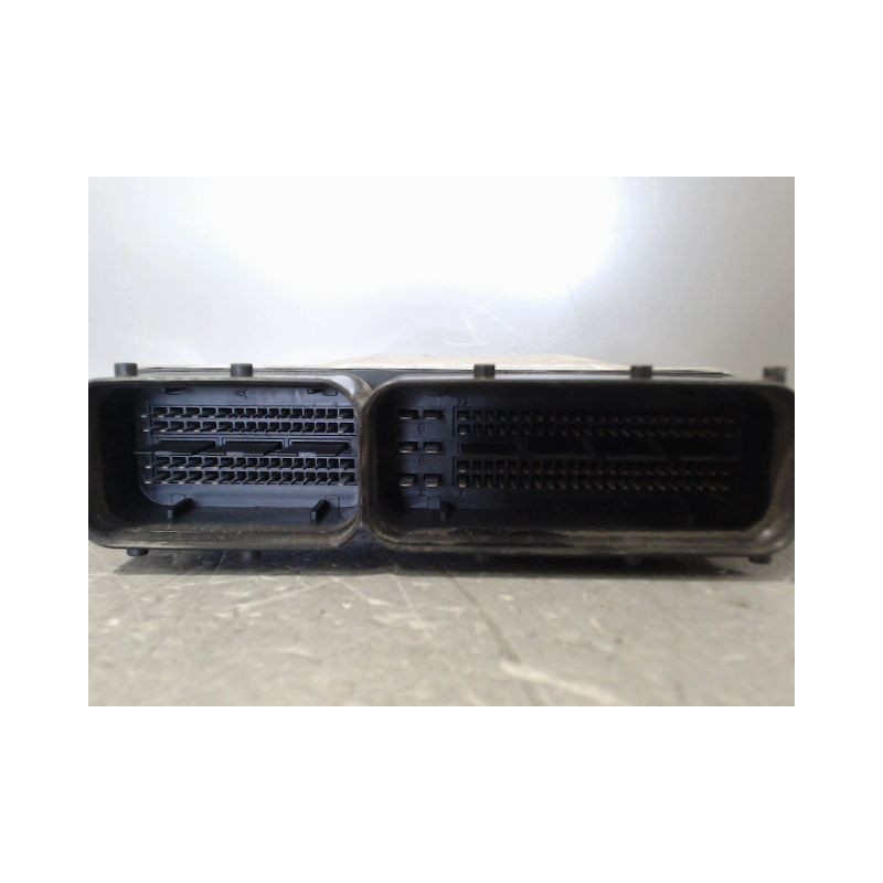 CALCULATEUR MOTEUR VOLKSWAGEN GOLF
