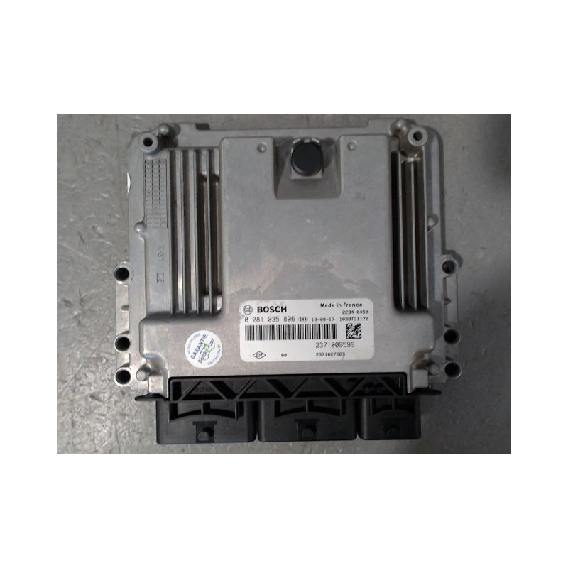 CALCULATEUR MOTEUR RENAULT CLIO