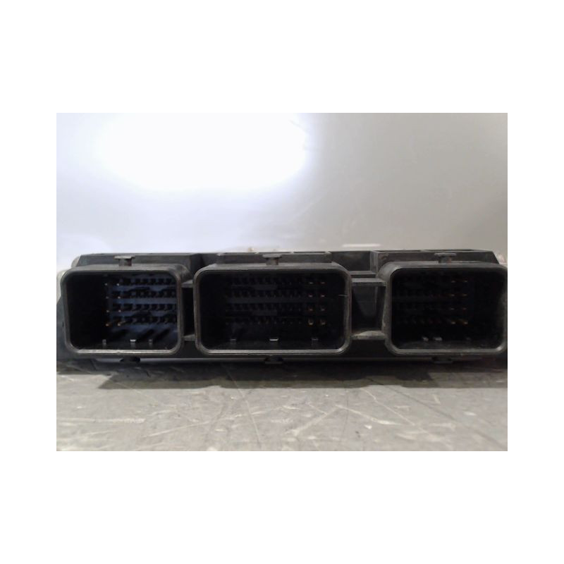 CALCULATEUR MOTEUR RENAULT LAGUNA