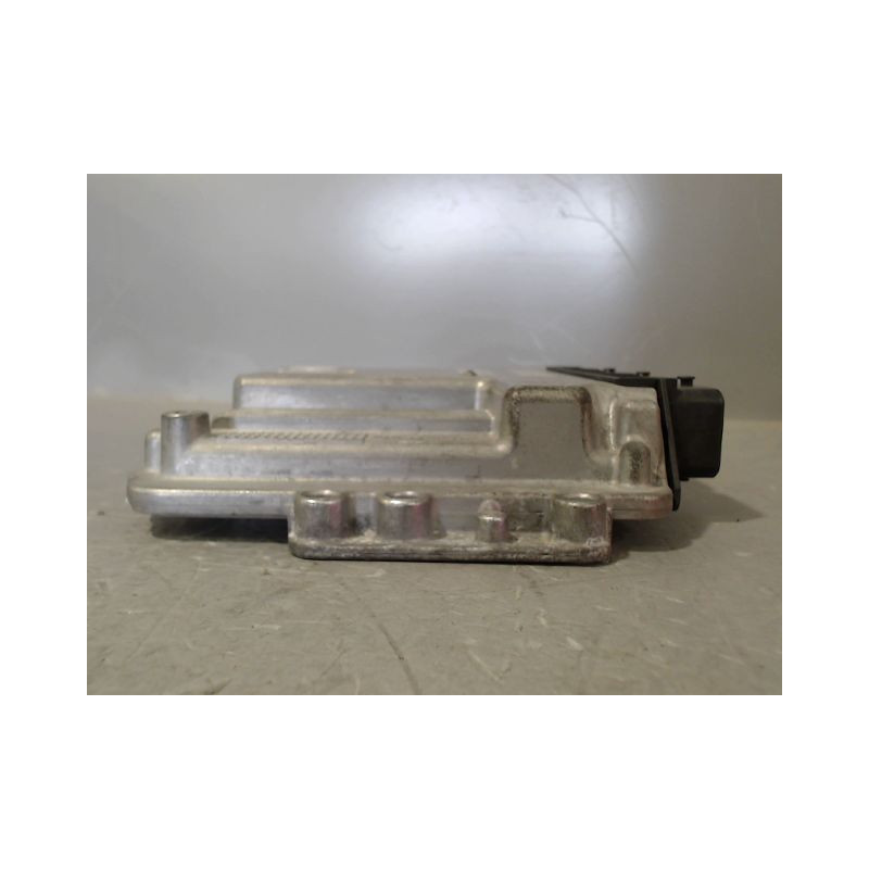 CALCULATEUR MOTEUR RENAULT LAGUNA