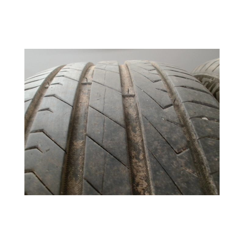 Paire de pneus SENTURY QIRIN 990 235 50 19 99 V